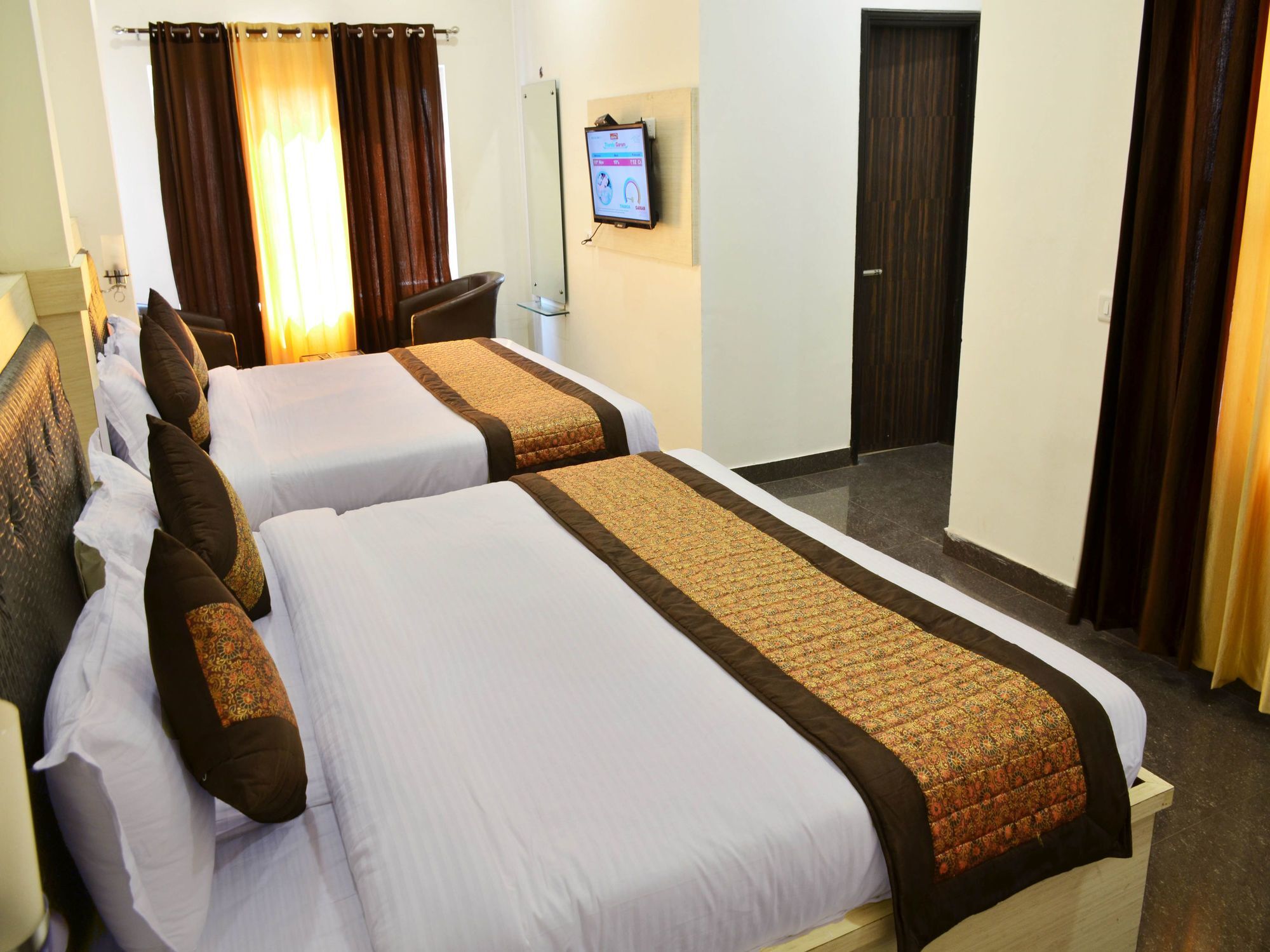 Oyo 7447 Grand Park Amritsar Exterior foto