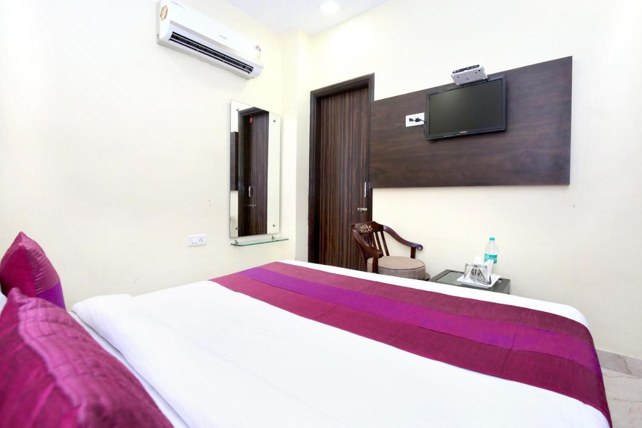 Oyo 7447 Grand Park Amritsar Exterior foto