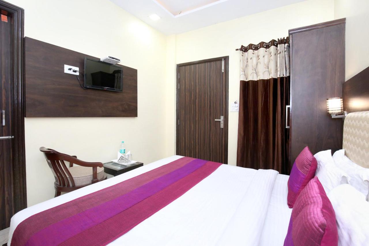 Oyo 7447 Grand Park Amritsar Exterior foto
