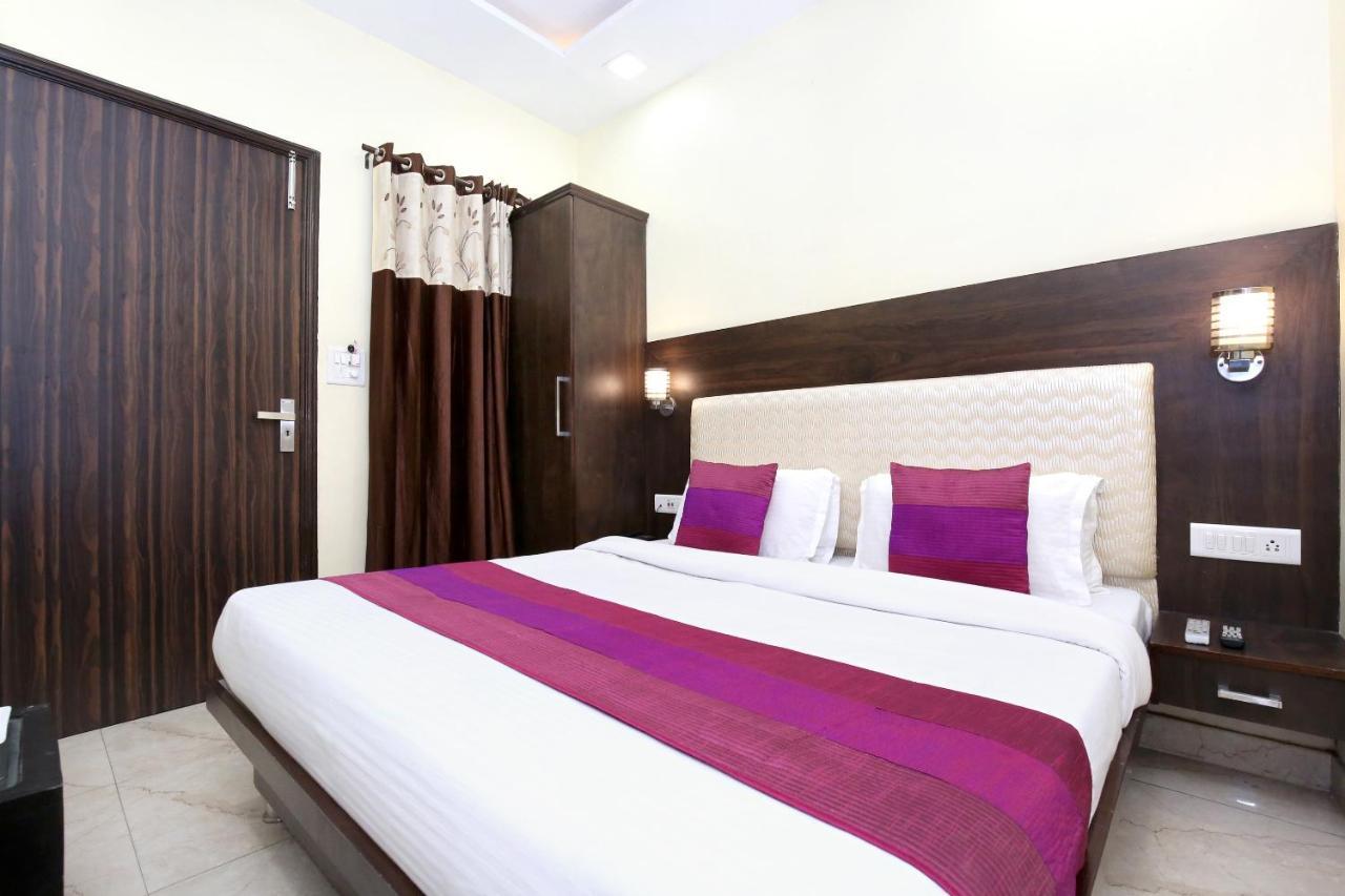 Oyo 7447 Grand Park Amritsar Exterior foto